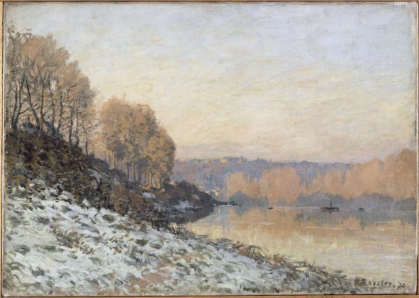 Image de l'œuvre La neige à Port-Marly, gelée blanche (1872) réalisée par l'artiste Alfred Sisley. L'œuvre est exposée à Palais des Beaux-Arts (Lille, France).